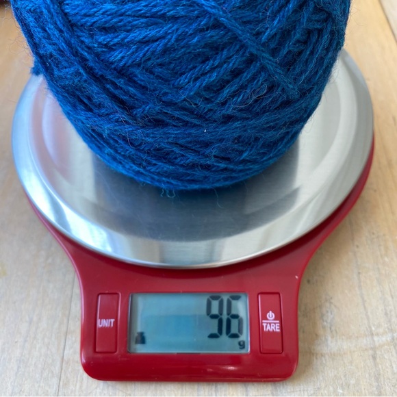 Peruvian Wool Yarn, by Cascade Yarns - Picture 9 of 13